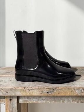 Everlane Black Patent Leather Square Toe Chelsea Booties Size 7